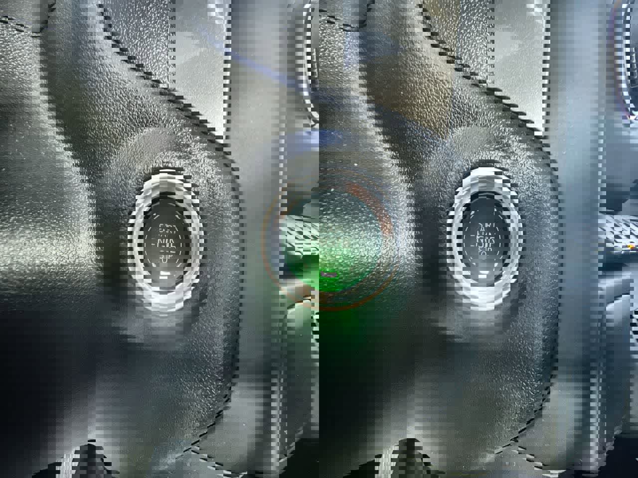 Used 2025 Chevrolet Silverado 1500 Custom image 16