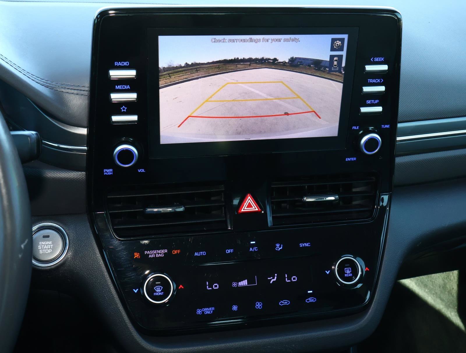 Used 2022 Hyundai Ioniq SE image 22