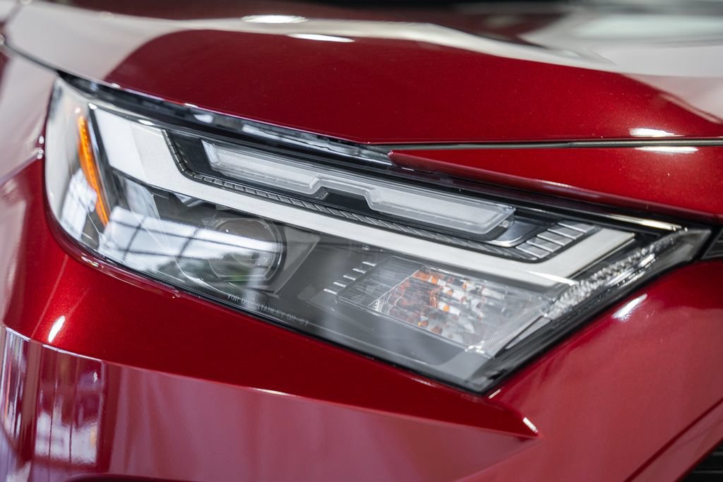 Certified 2025 Toyota RAV4 LE AWD/4WD image 11