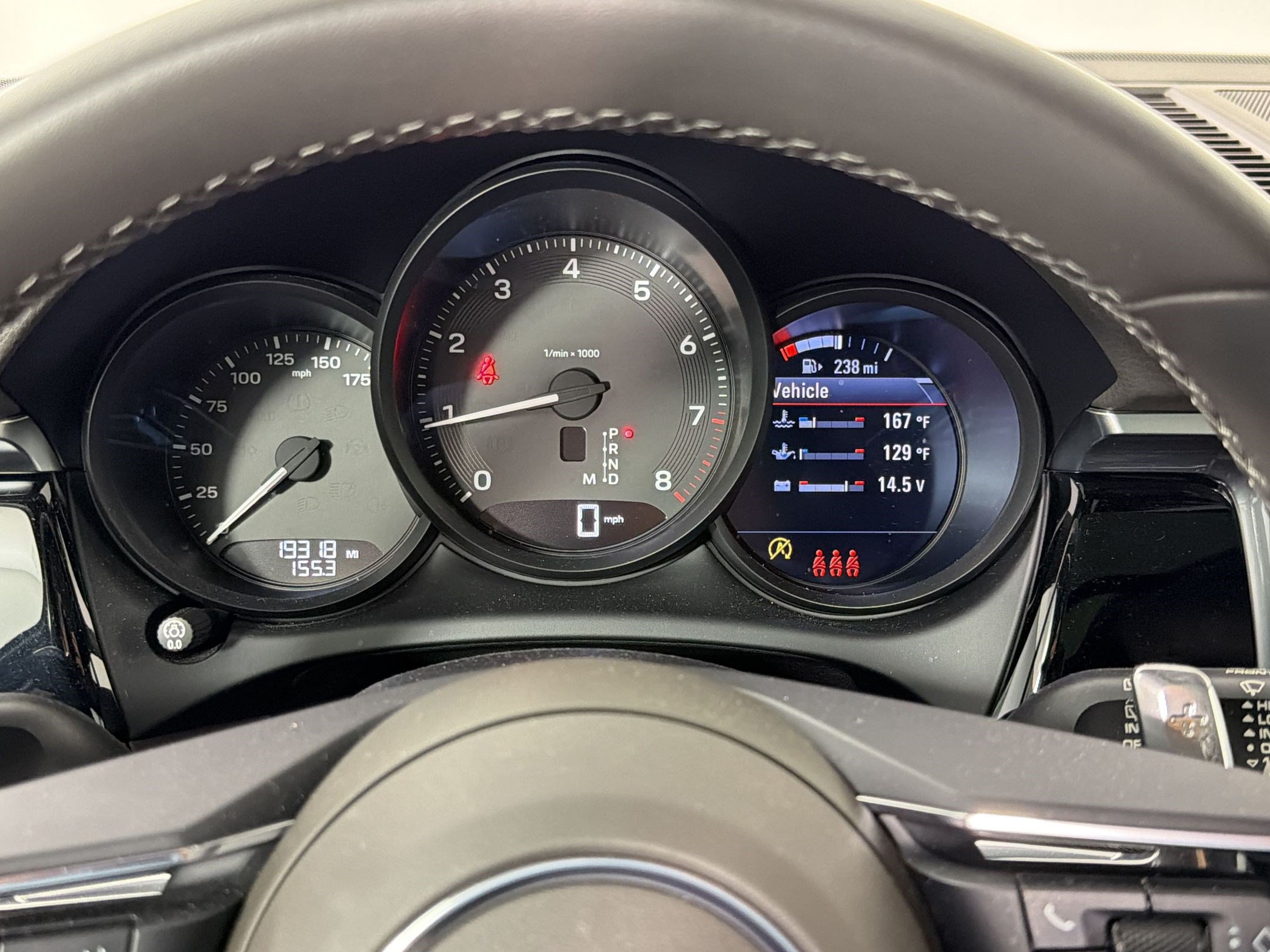 Certified 2022 Porsche Macan AWD/4WD image 23