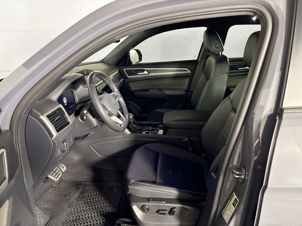 Used 2023 Volkswagen Atlas Cross Sport SEL R-Line image 11