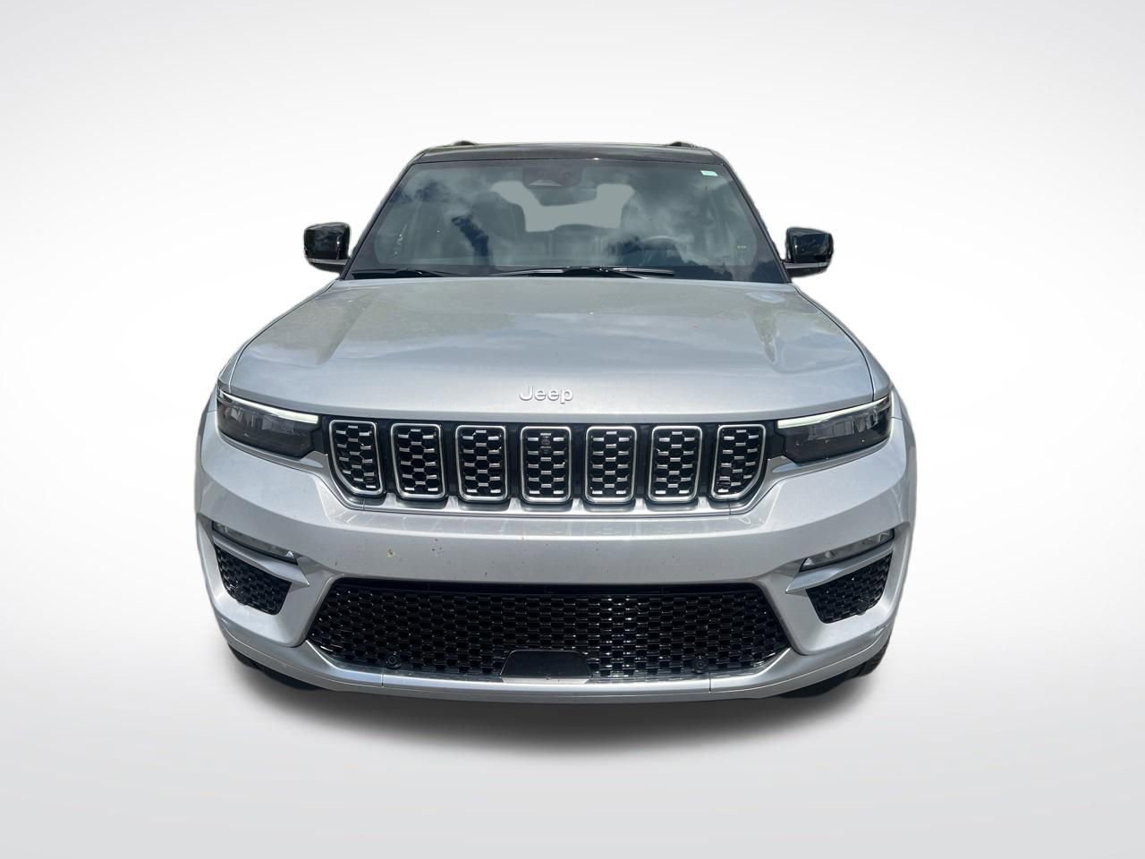 Used 2025 Jeep Grand Cherokee Summit AWD/4WD image 10
