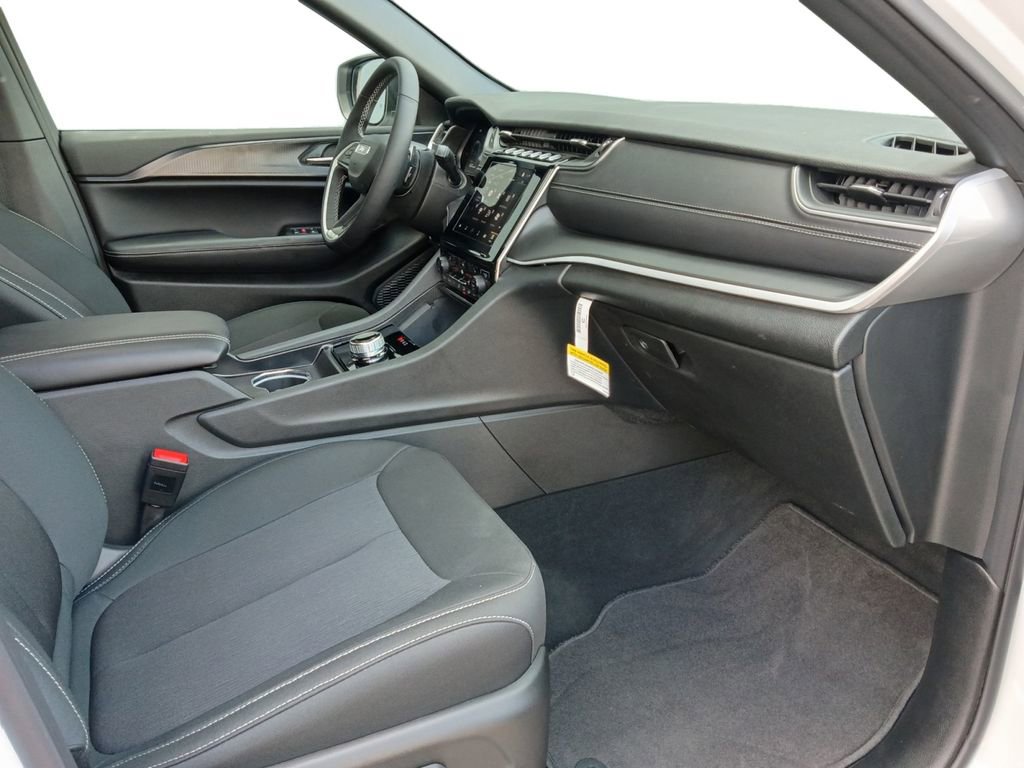New 2026 Jeep Grand Cherokee Laredo X RWD image 24