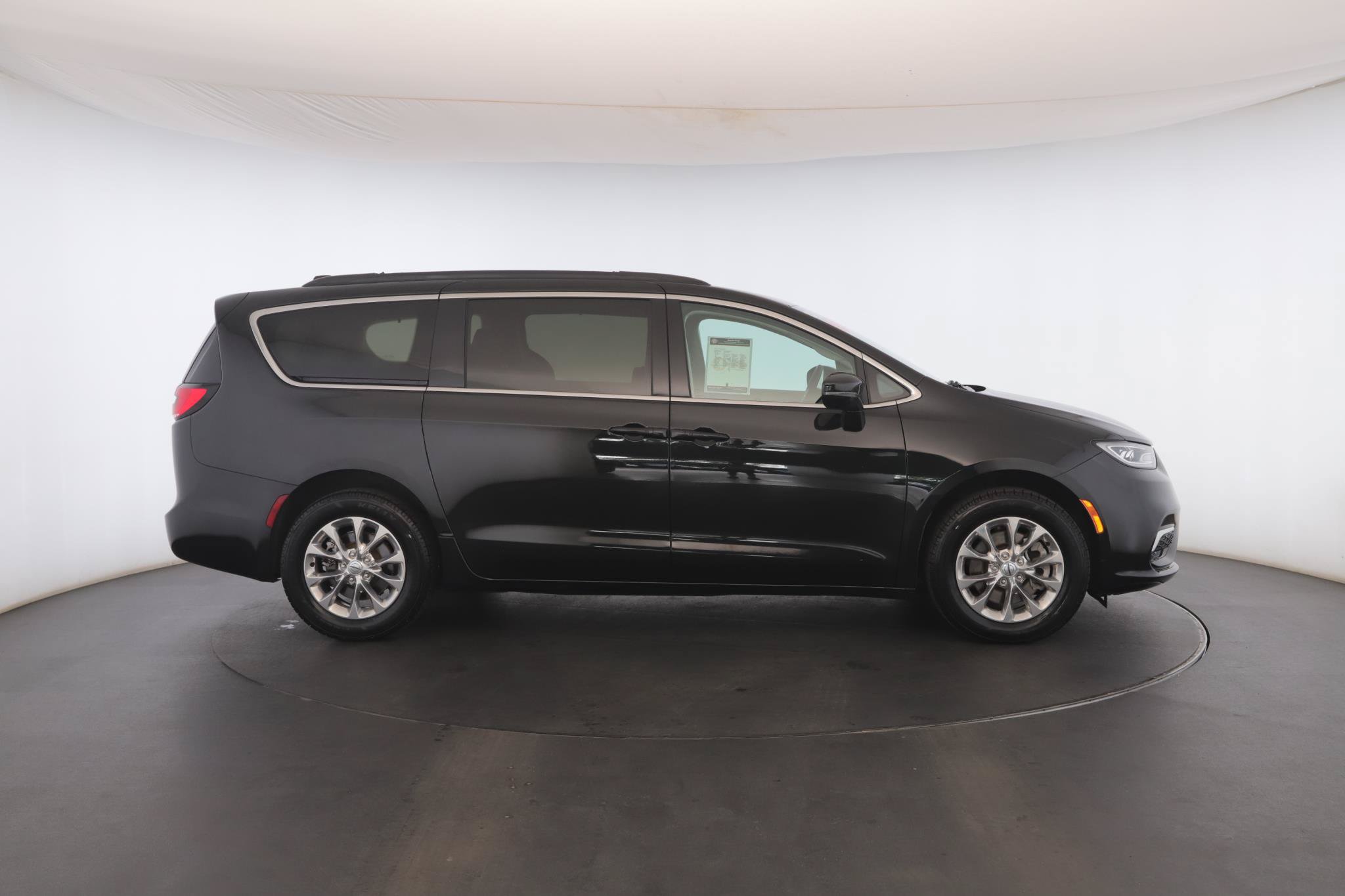 Used 2022 Chrysler Pacifica Touring-L AWD/4WD image 20
