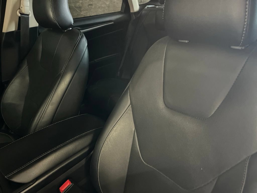 Used 2019 Ford Fusion Titanium FWD image 8