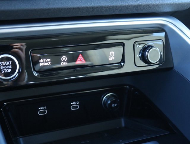 New 2025 Audi Q5 Premium image 27