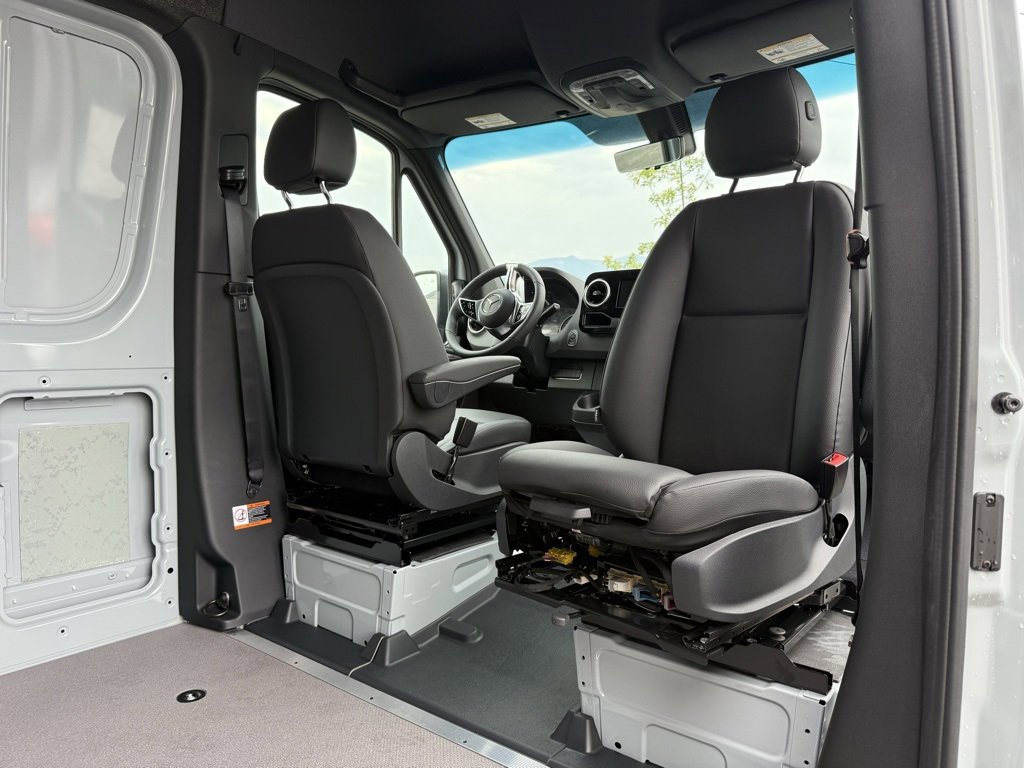 New 2025 Mercedes-Benz Sprinter 2500 image 14