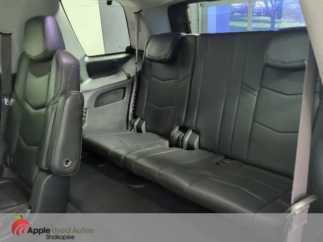 Used 2015 Cadillac Escalade Luxury image 31