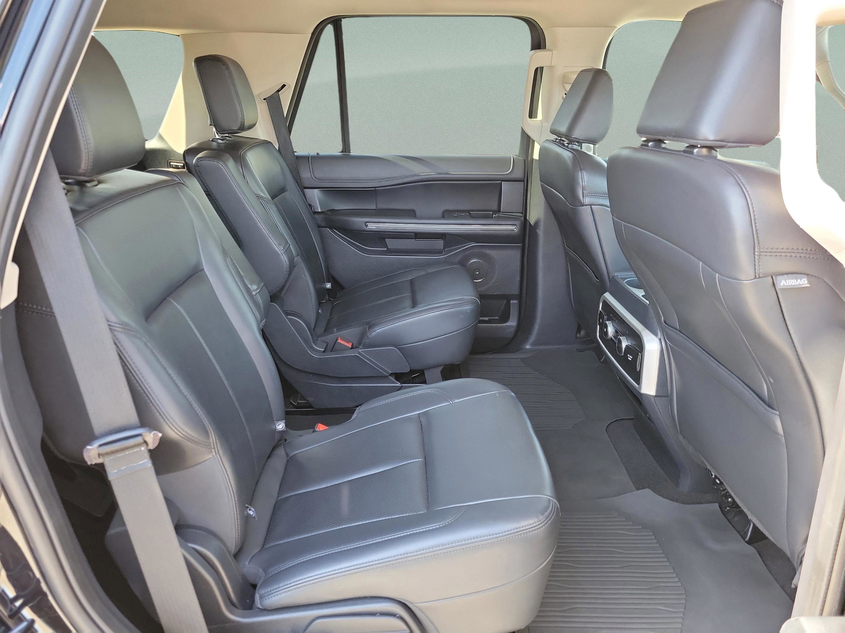Used 2024 Ford Expedition XLT image 29