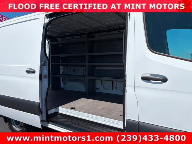 Used 2022 Mercedes-Benz Sprinter 1500 image 22