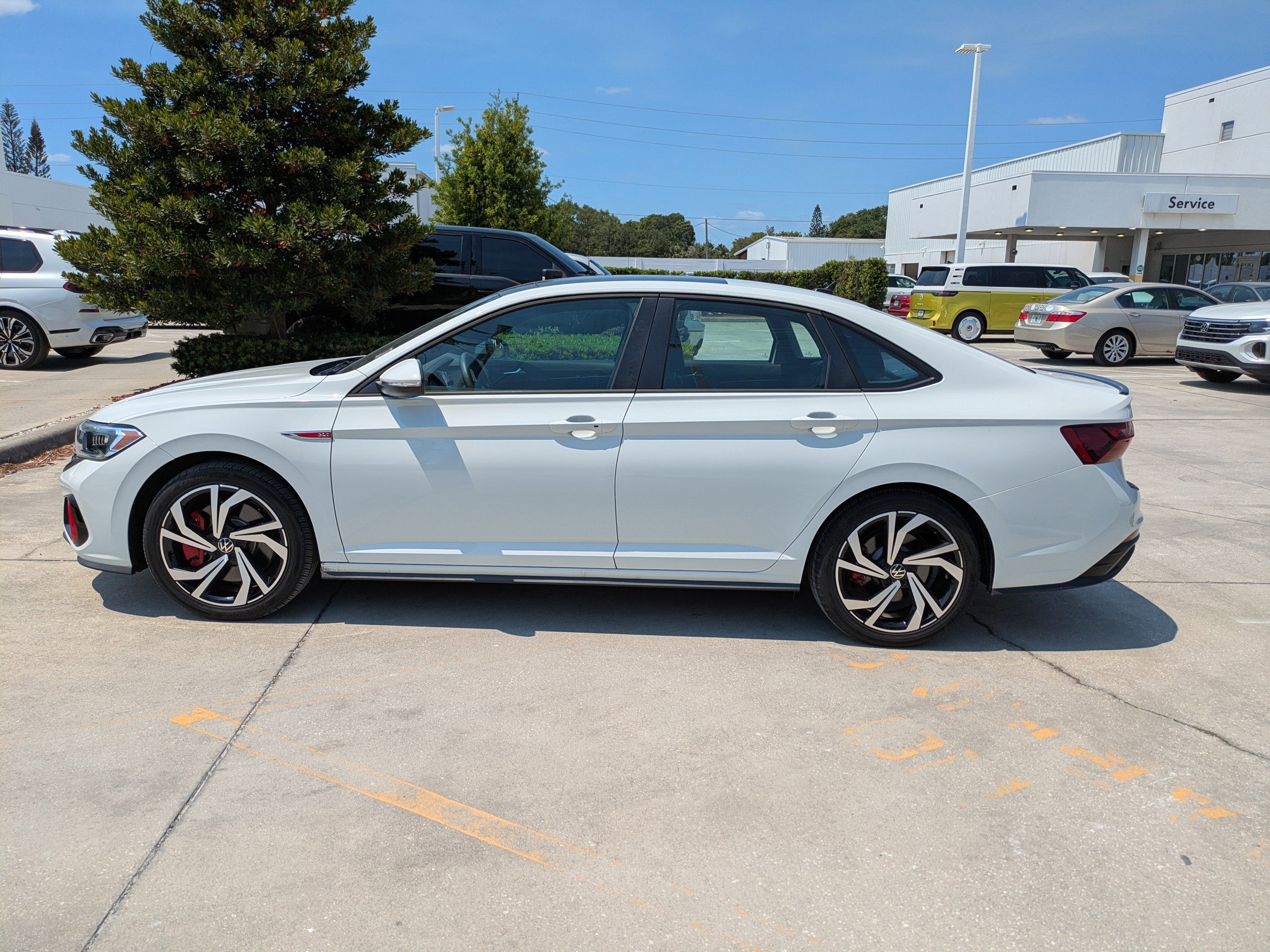 Used 2023 Volkswagen Jetta GLI Autobahn image 7