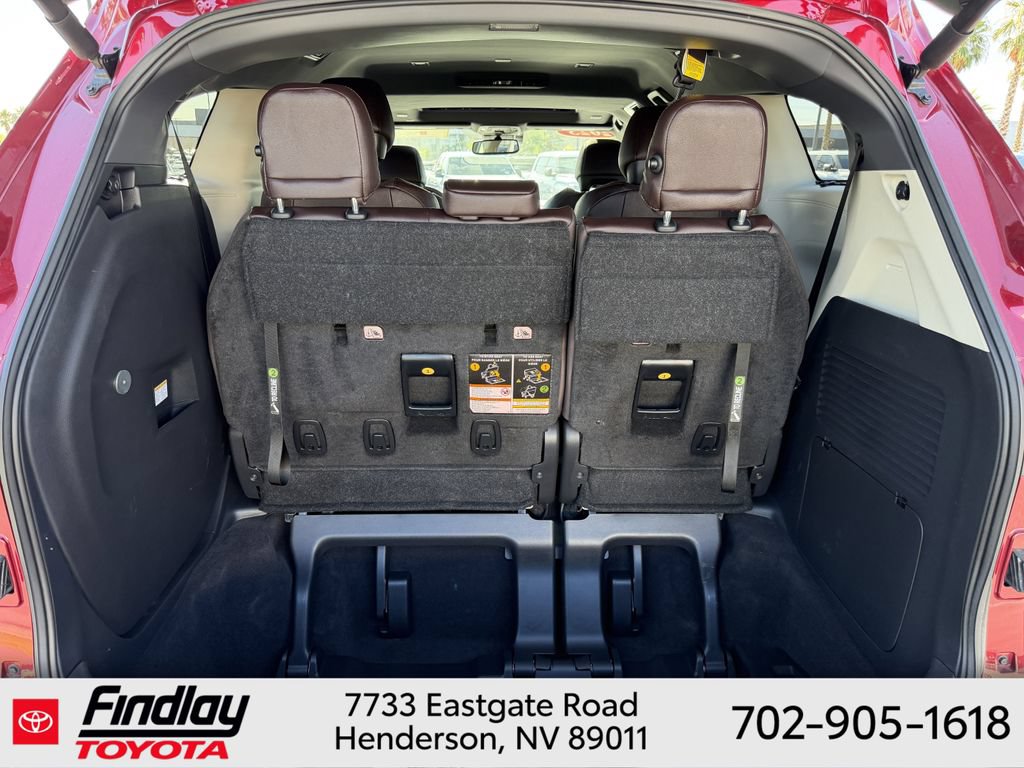 Certified 2023 Toyota Sienna Platinum FWD image 17