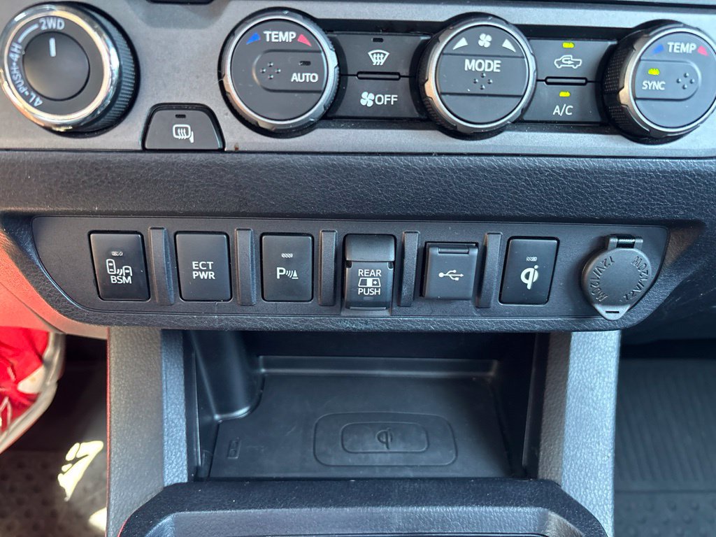 Used 2021 Toyota Tacoma TRD Off-Road w/ TRD Premium Off Road Package AWD/4WD image 47