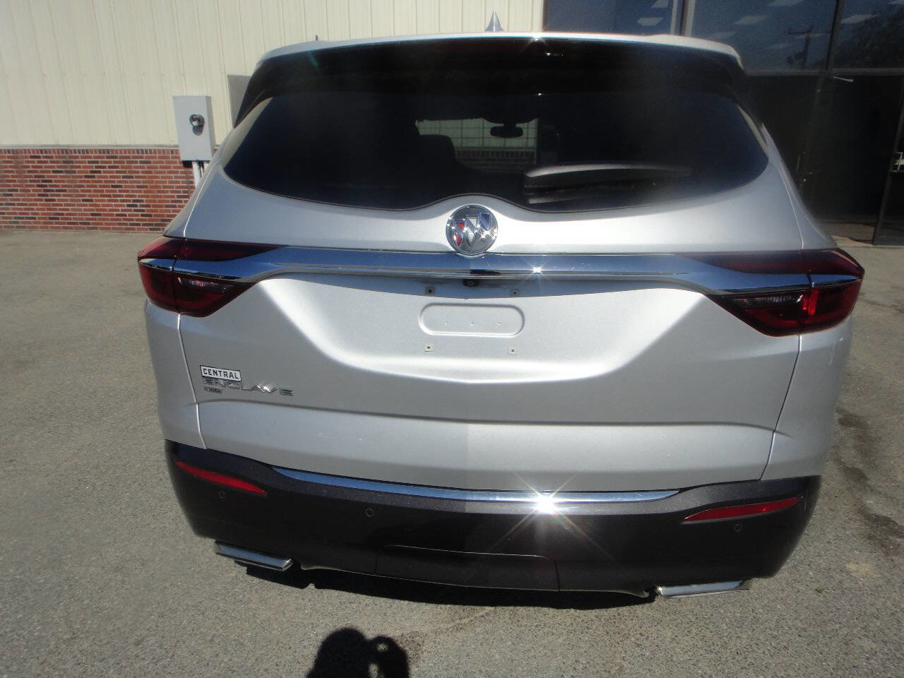 Used 2020 Buick Enclave Essence AWD/4WD image 5