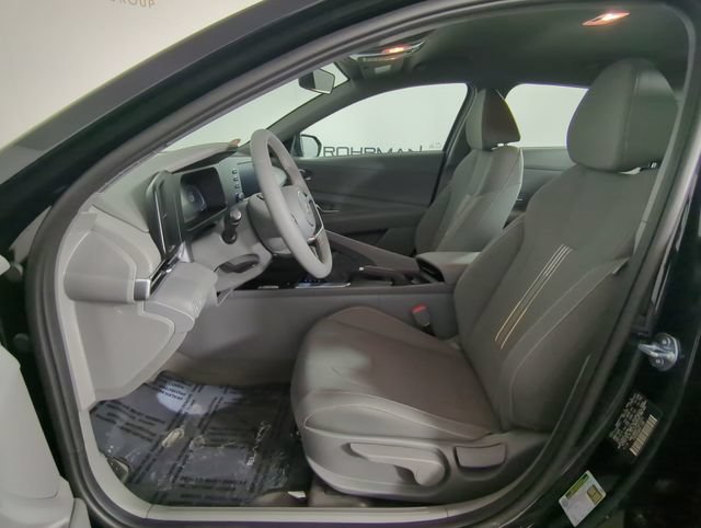 New 2026 Hyundai Elantra Sport FWD image 18