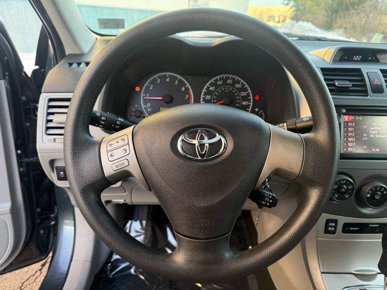 Used 2013 Toyota Corolla LE Special Edition image 31