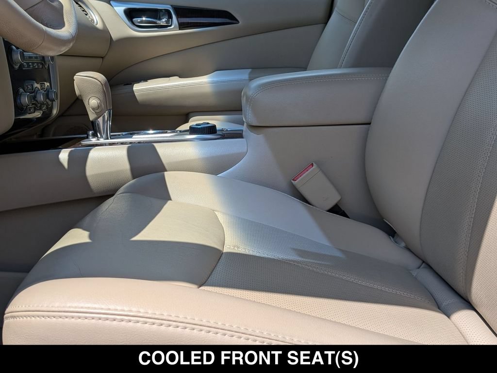 Used 2015 Nissan Pathfinder Platinum w/ Family Entertainment Package AWD/4WD image 16