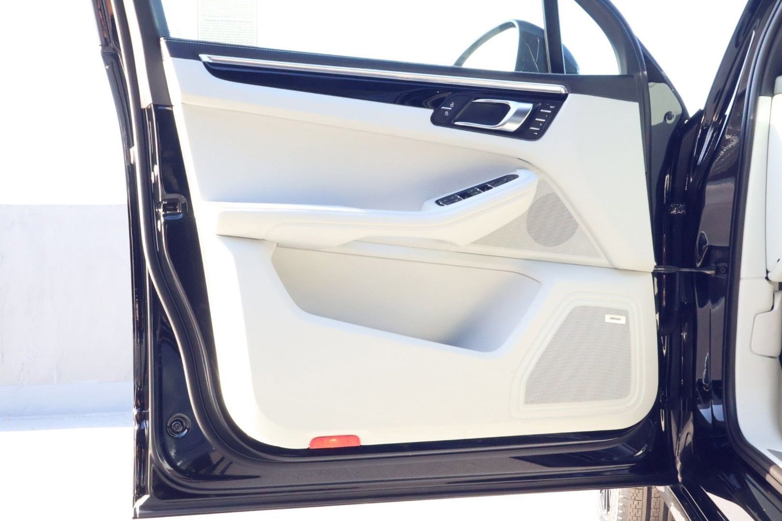 New 2026 Porsche Macan S image 13