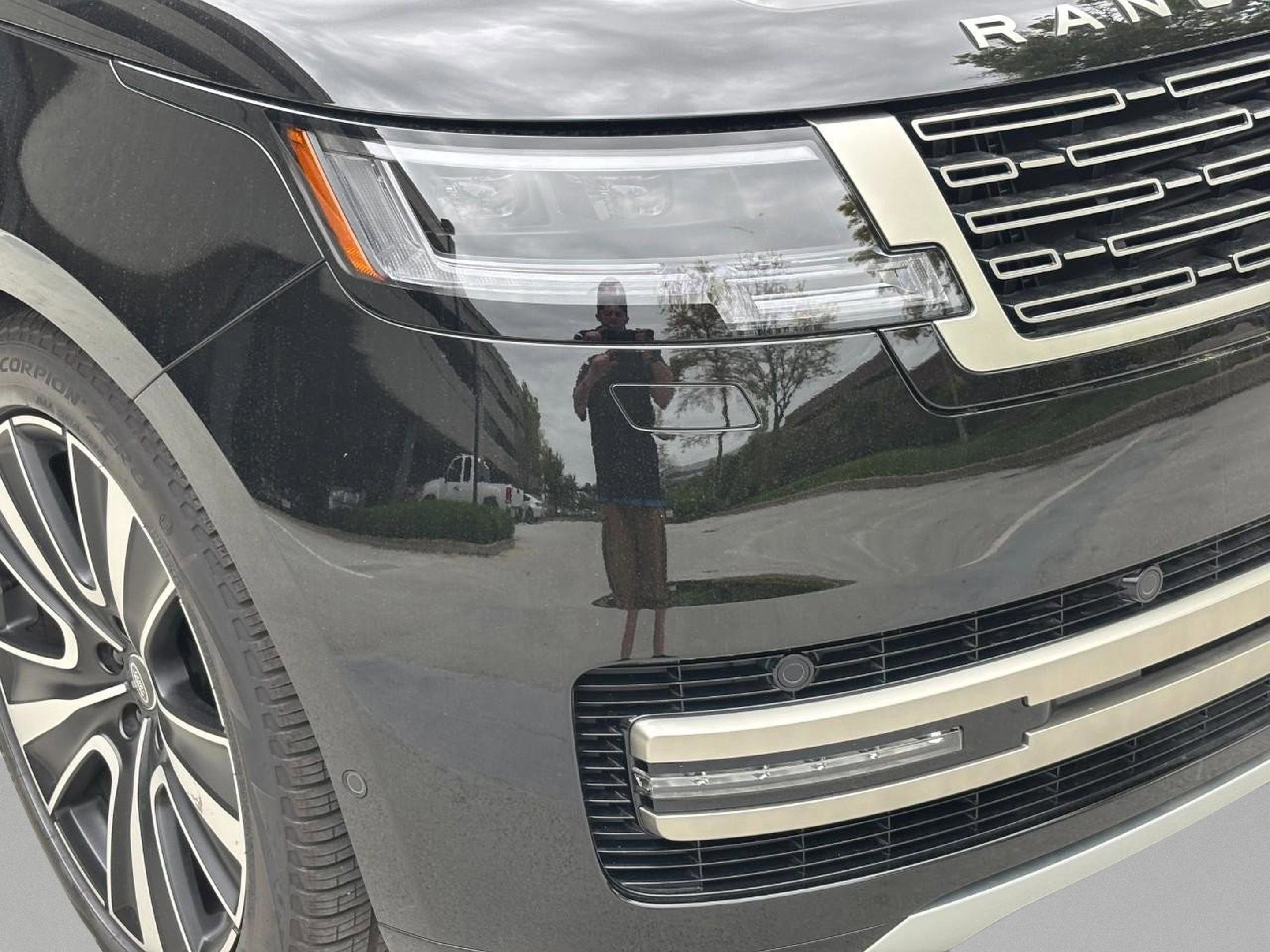 New 2025 Land Rover Range Rover SE image 8