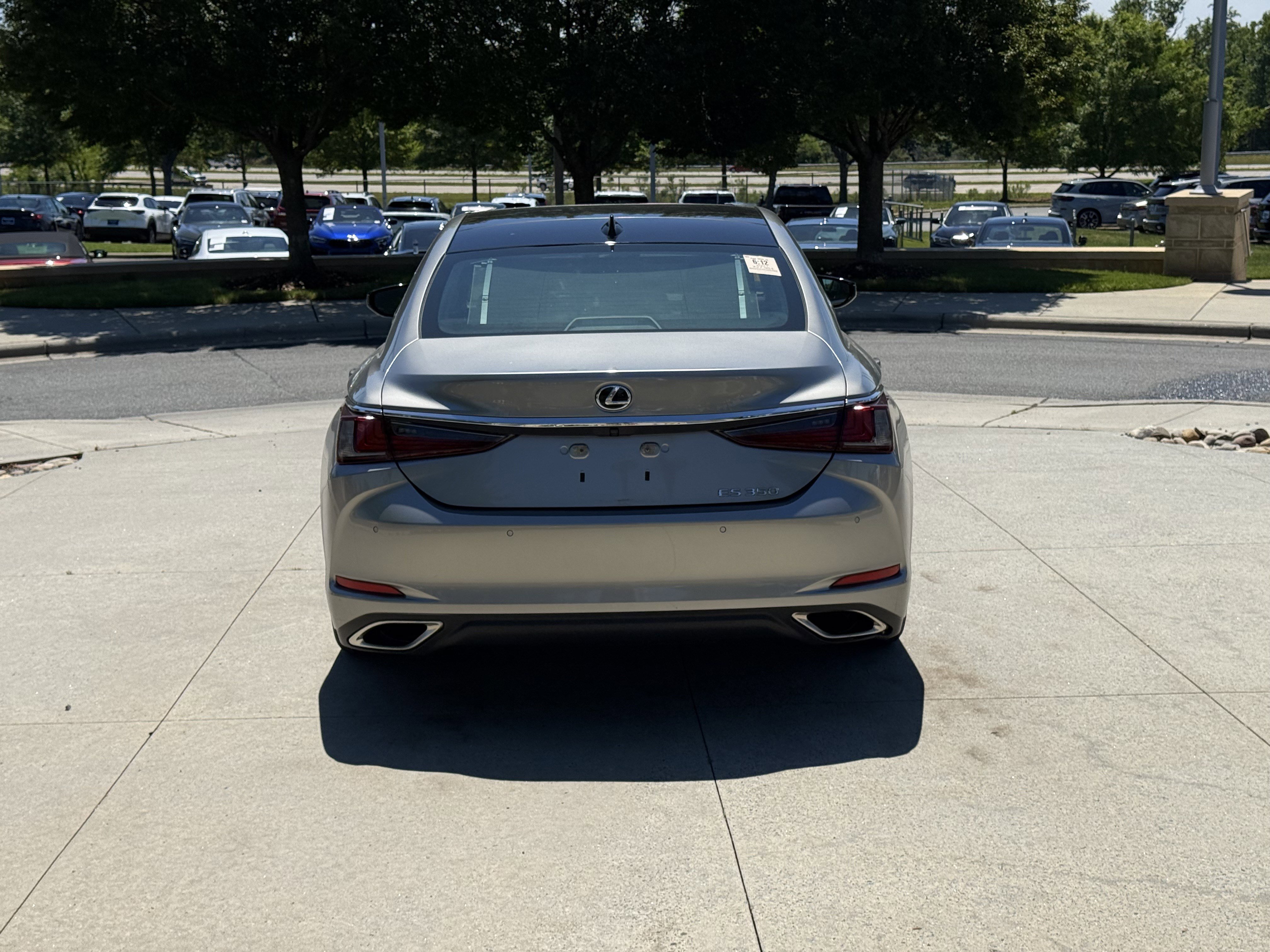 Used 2021 Lexus ES 350 Ultra Luxury w/ Accessory Package 2 FWD image 10