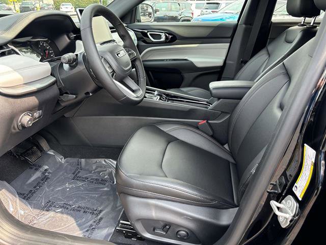 New 2024 Jeep Compass Limited image 7