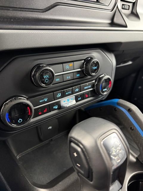 Used 2023 Ford Bronco Black Diamond AWD/4WD image 39