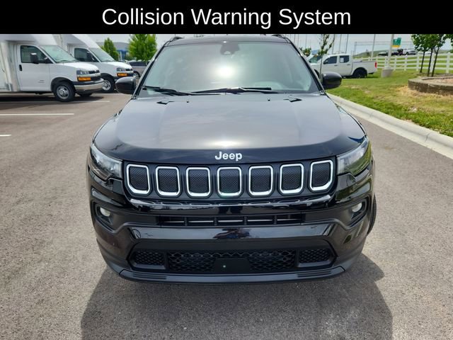 Used 2022 Jeep Compass Latitude FWD image 2