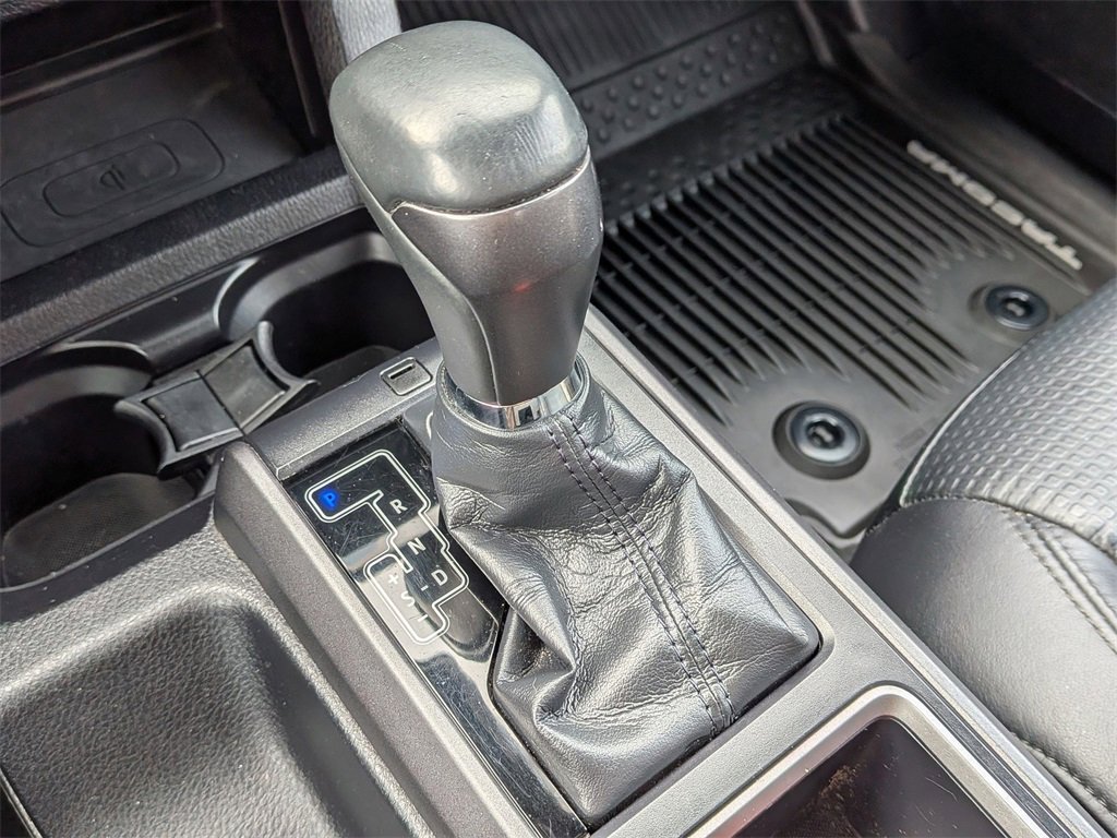 Used 2020 Toyota Tacoma TRD Off-Road image 19