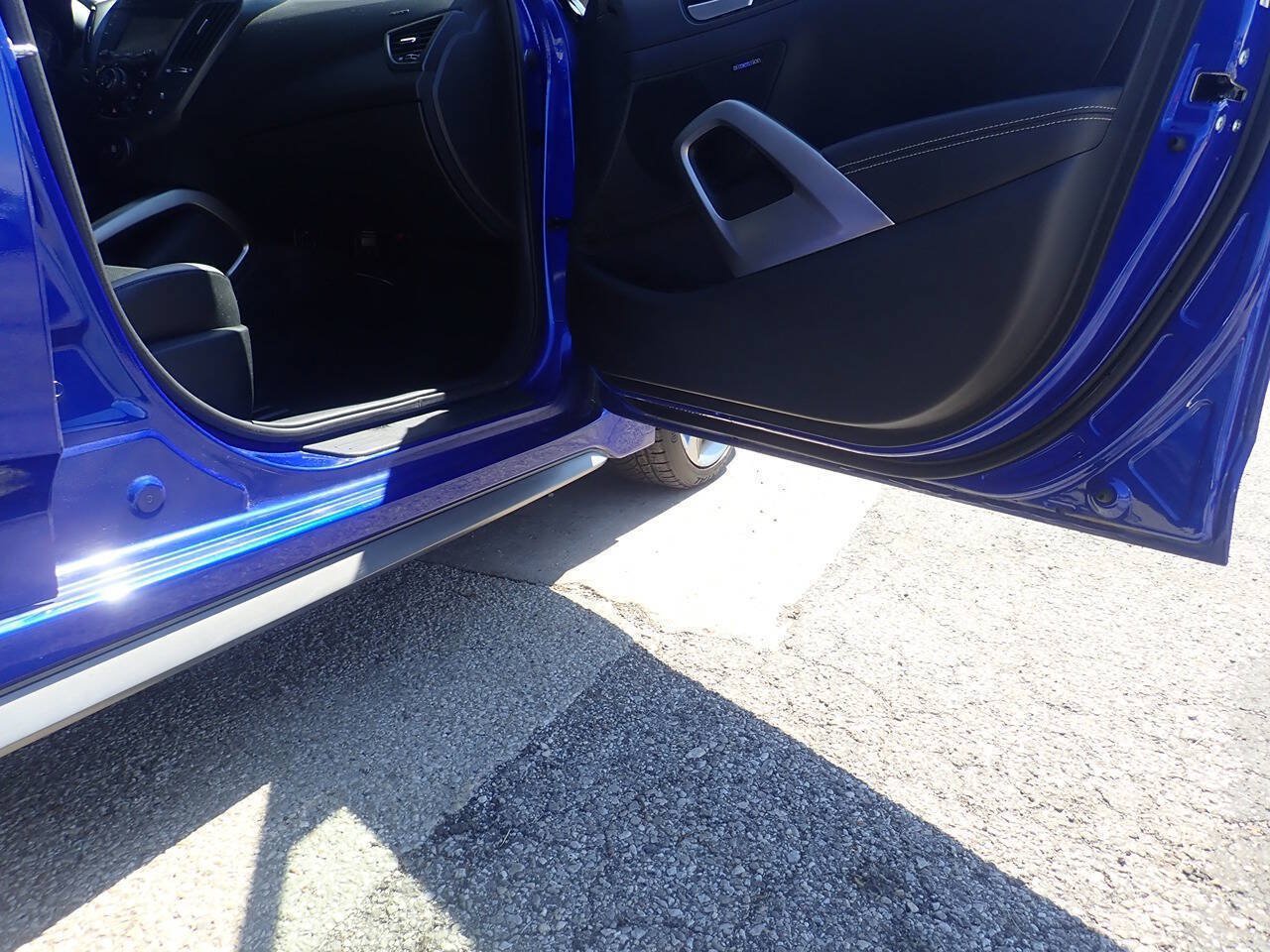 Used 2013 Hyundai Veloster Turbo FWD image 21