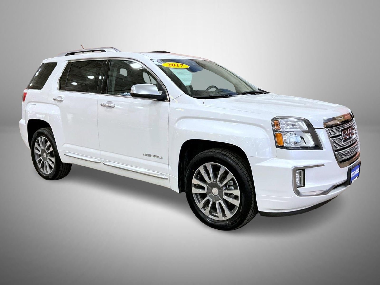 Used 2017 GMC Terrain Denali image 3