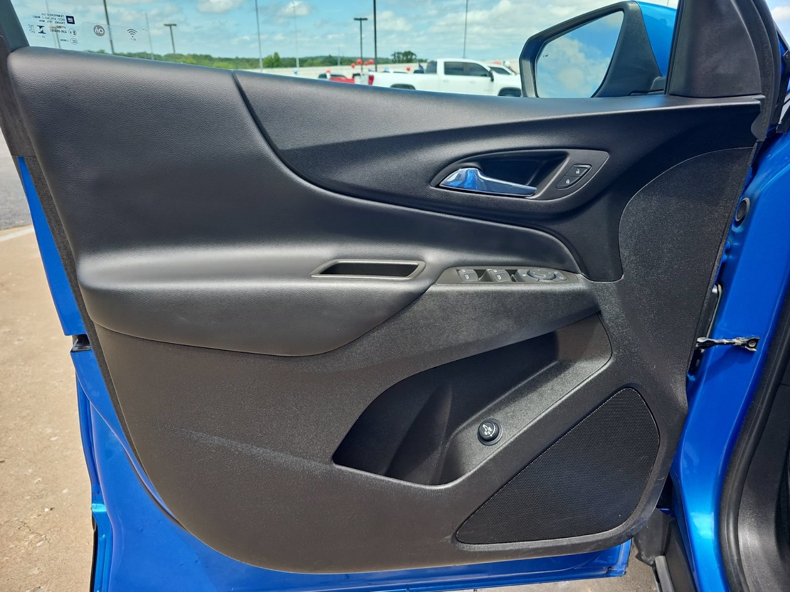 Used 2024 Chevrolet Equinox LT AWD/4WD image 11