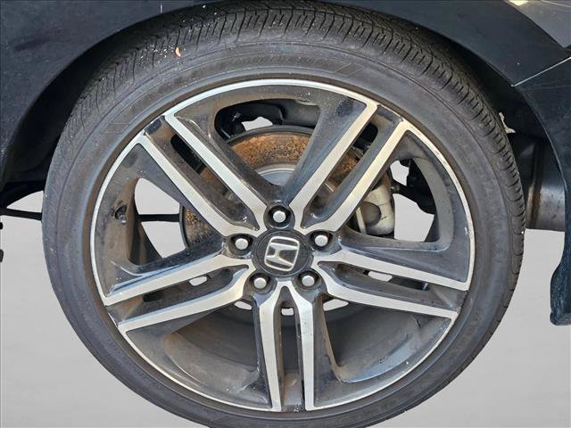 Used 2016 Honda Accord Touring image 10