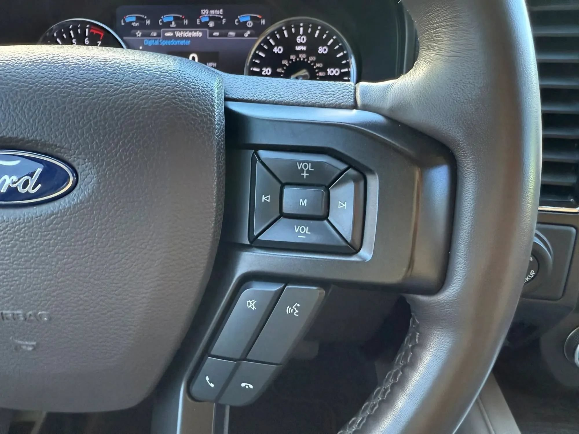 Used 2020 Ford Expedition Limited w/ Equipment Group 302A AWD/4WD image 27