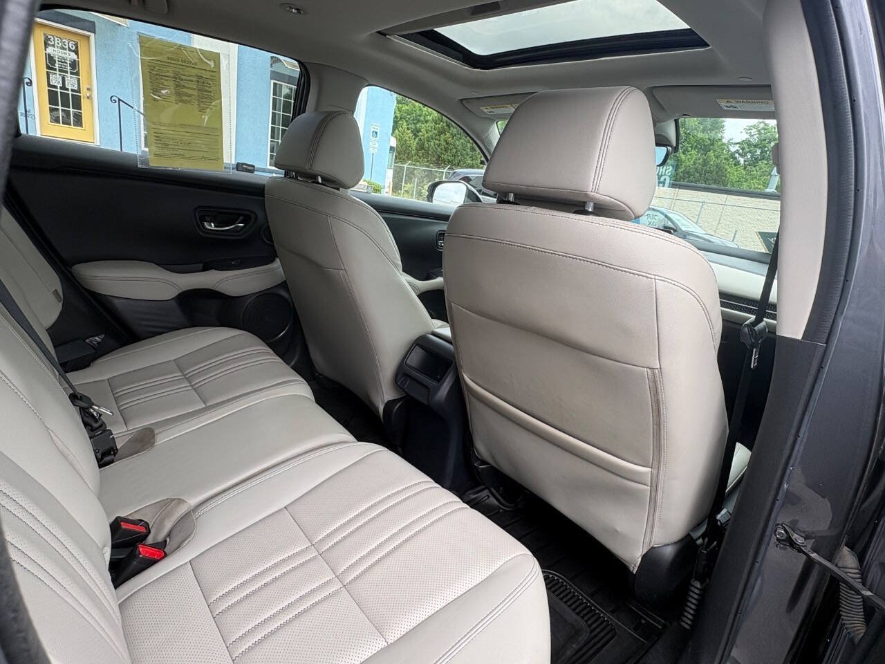 Used 2023 Honda HR-V EX-L image 17