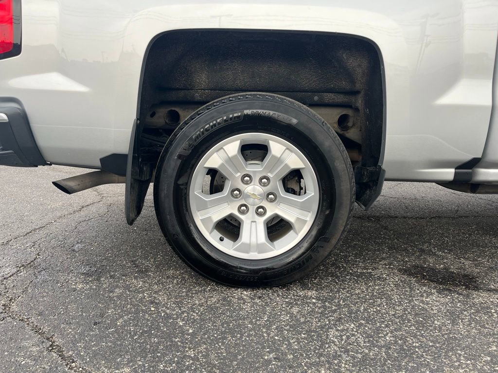 Used 2018 Chevrolet Silverado 1500 LT w/ LT Plus Package AWD/4WD image 34