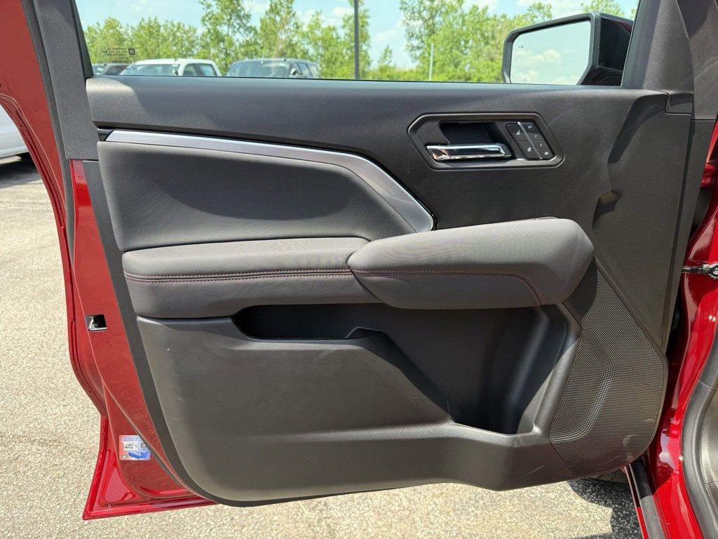New 2025 Chevrolet Colorado Z71 w/ Z71 Convenience Package 2 image 9
