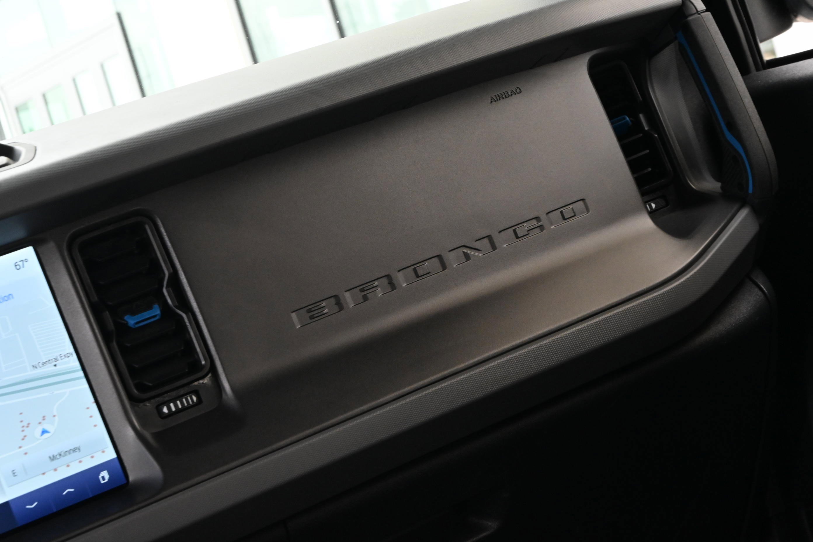 Used 2024 Ford Bronco Black Diamond image 27