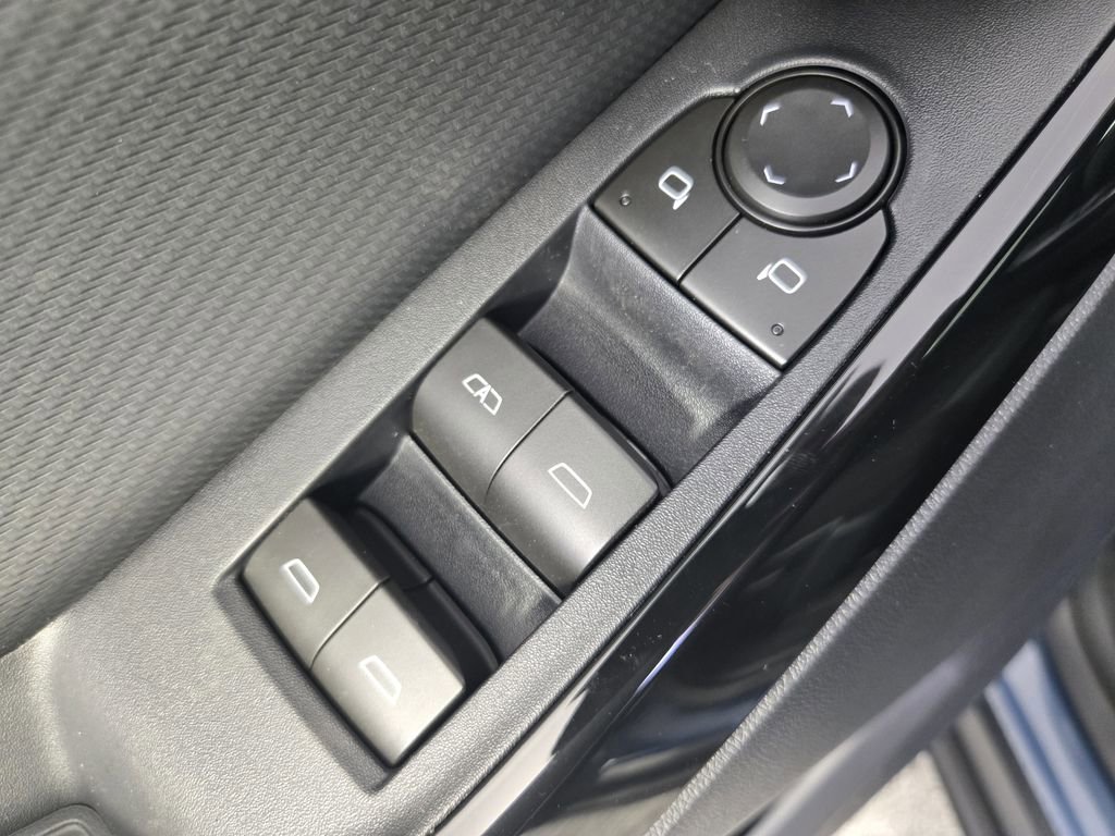 New 2026 Chevrolet Equinox LT w/ Safety and Technology Package image 26