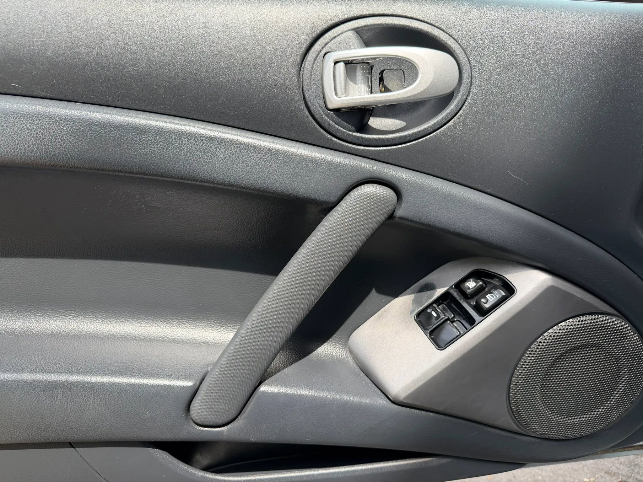 Used 2007 Mitsubishi Eclipse GS image 9