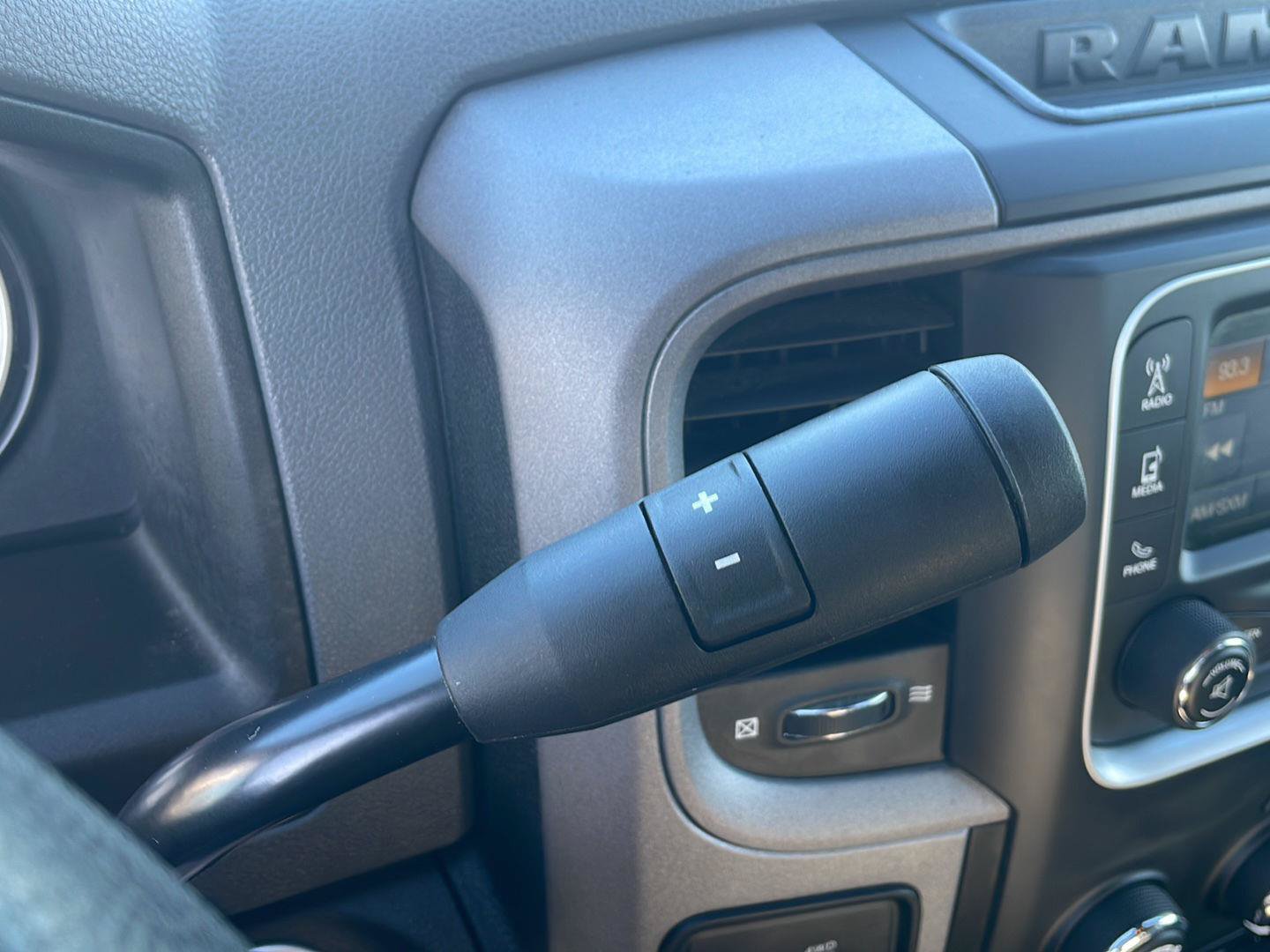Used 2014 RAM 2500 Tradesman w/ Chrome Appearance Group AWD/4WD image 17