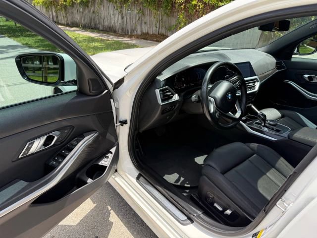 Used 2020 BMW 330i xDrive Sedan w/ Convenience Package image 5