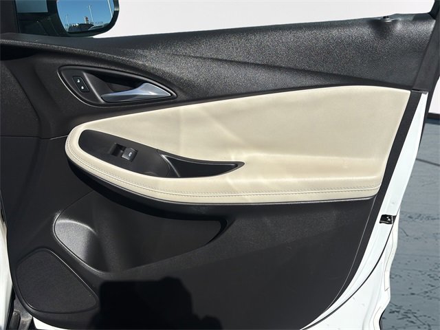 Used 2021 Buick Encore GX Select image 10