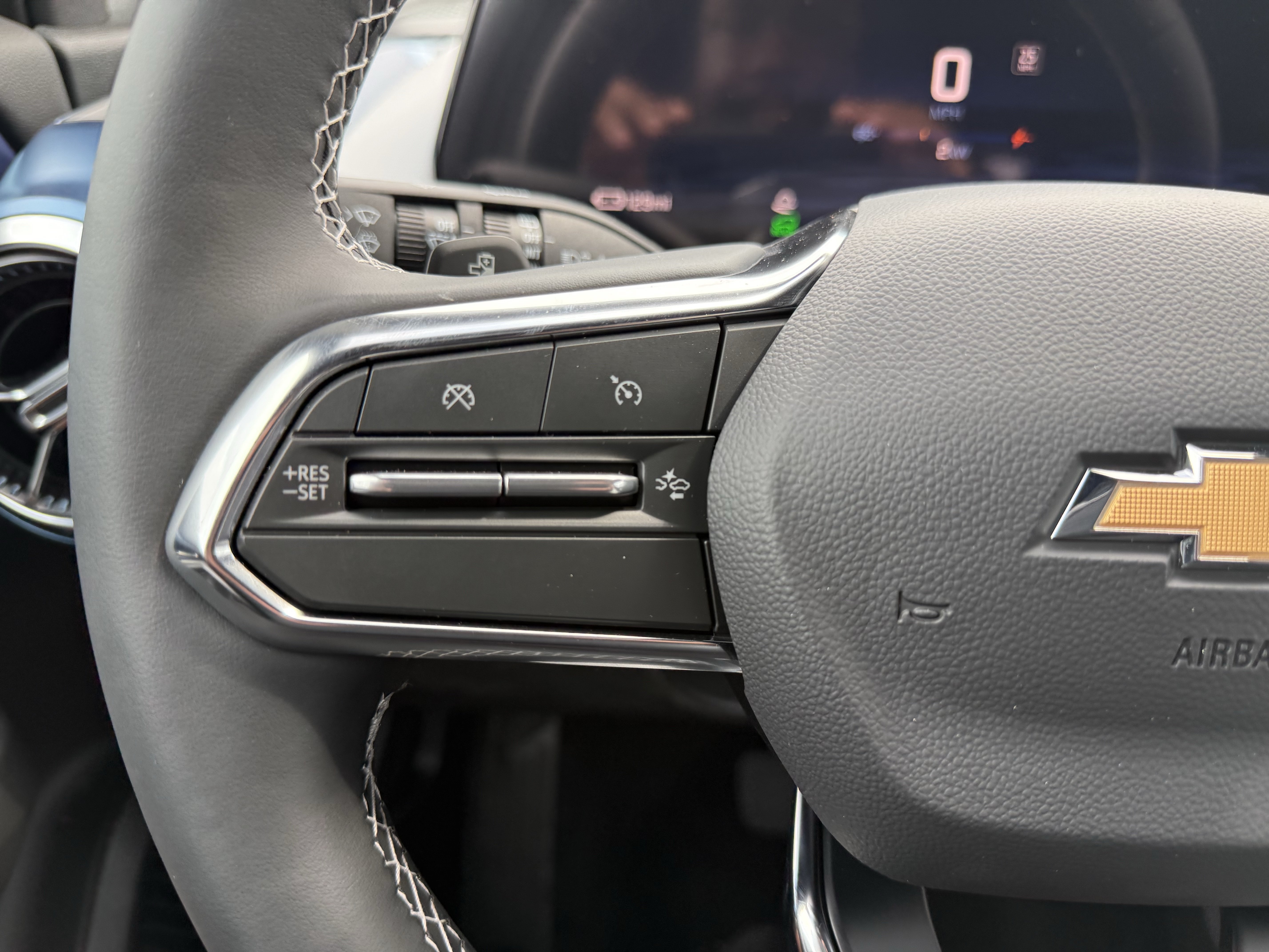 New 2026 Chevrolet Equinox EV LT FWD image 18