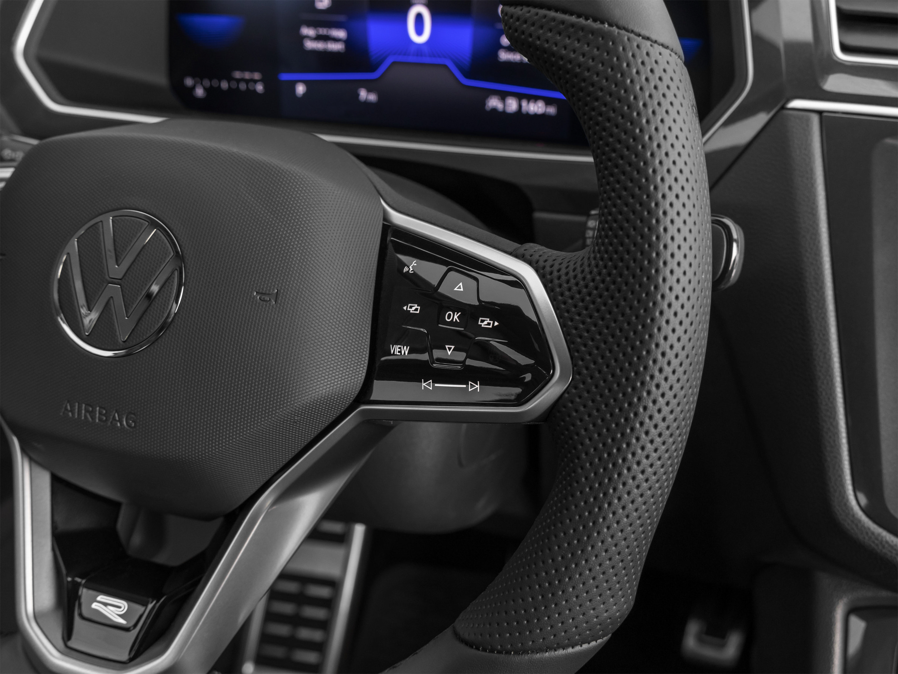 Used 2024 Volkswagen Tiguan SE R-Line FWD image 46