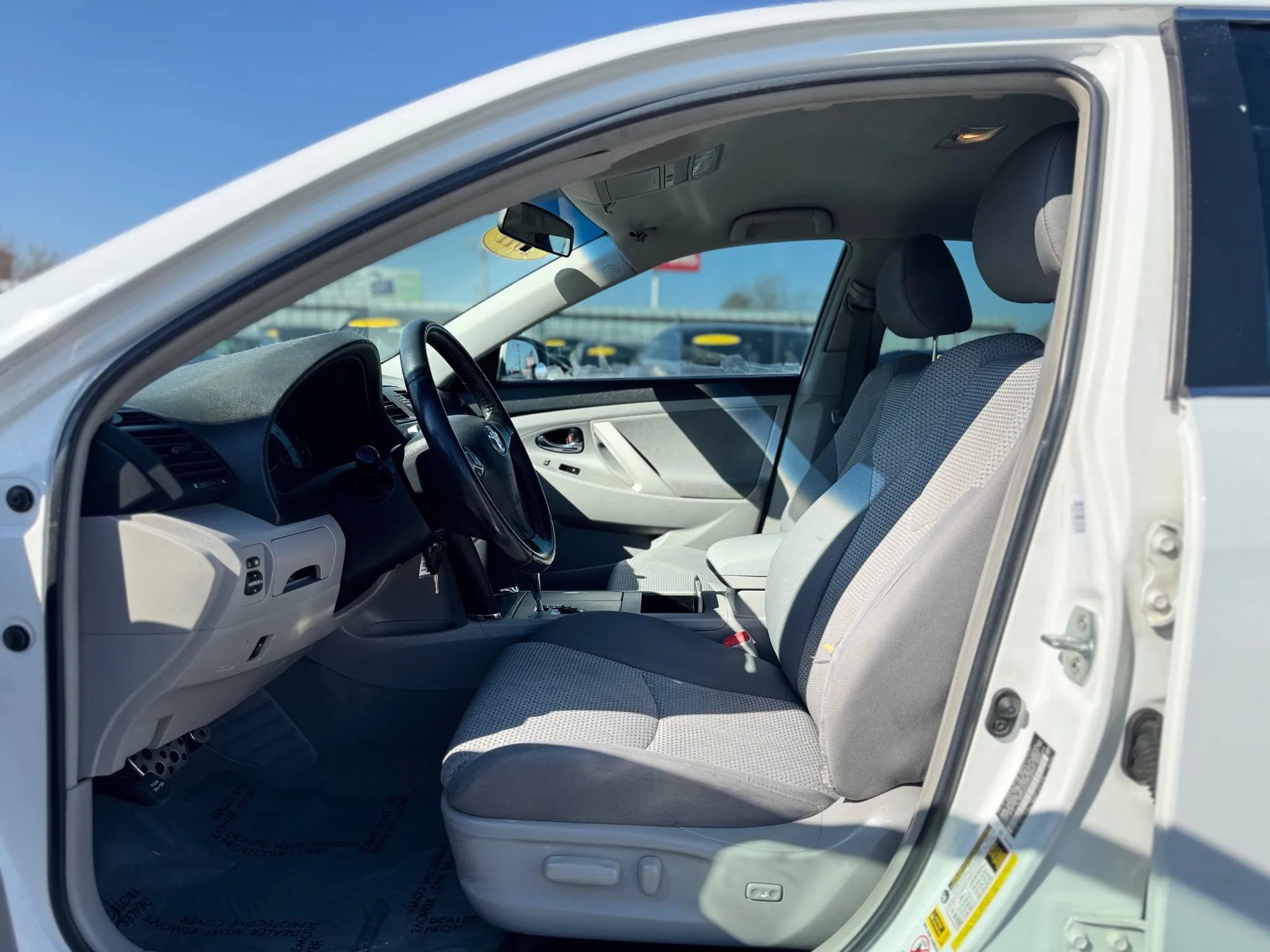 Used 2011 Toyota Camry SE w/ Fleet Convenience Pkg FWD image 13