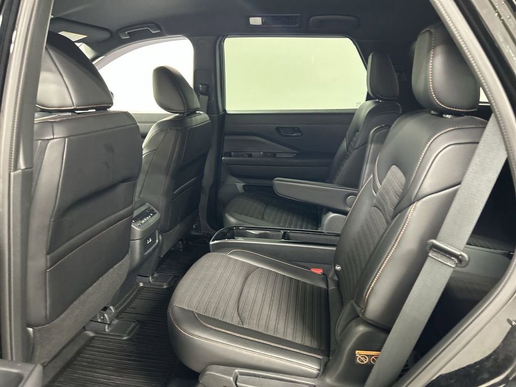 Used 2024 Nissan Pathfinder Rock Creek image 19