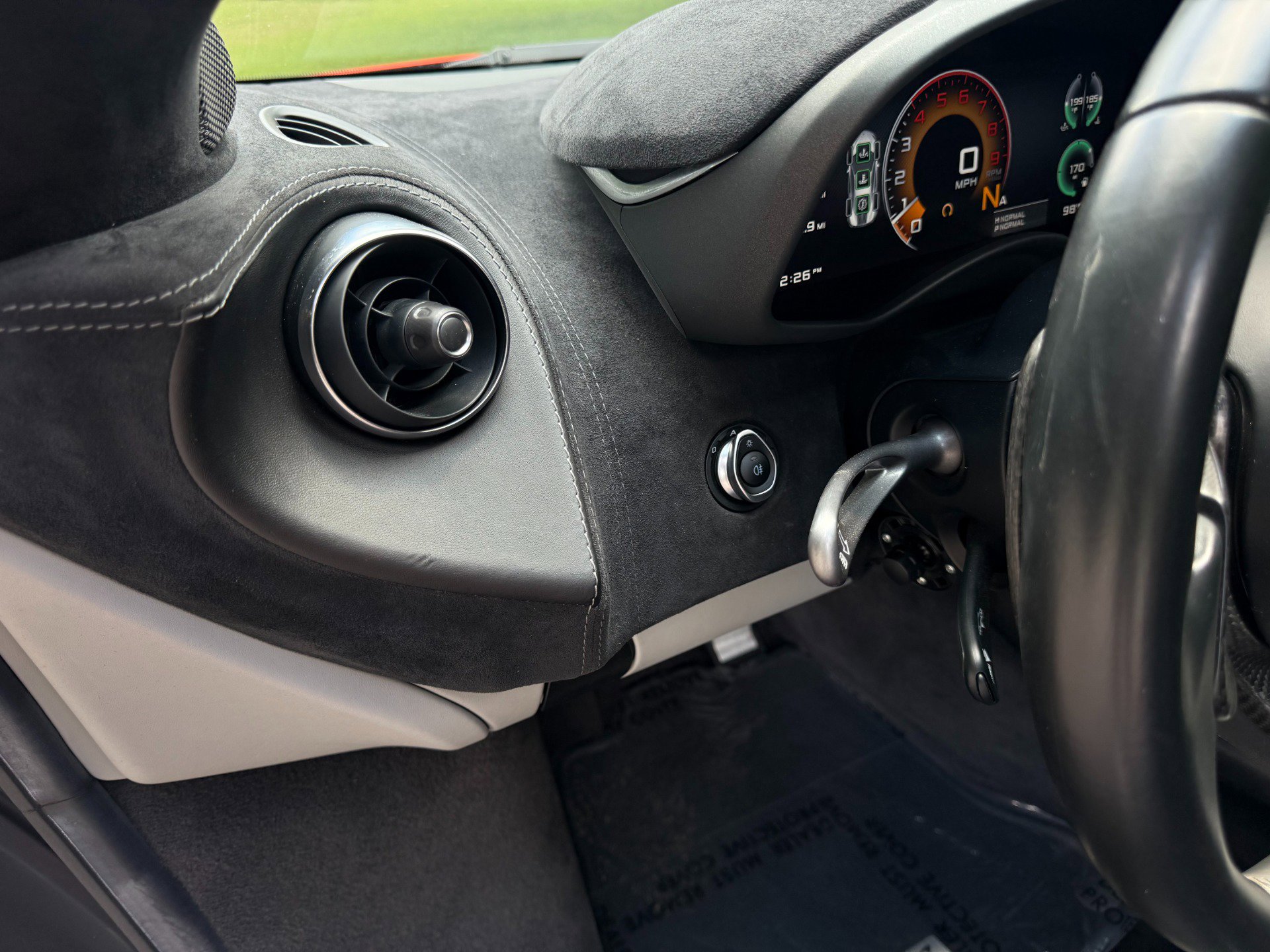 Used 2017 McLaren 570S Coupe image 17