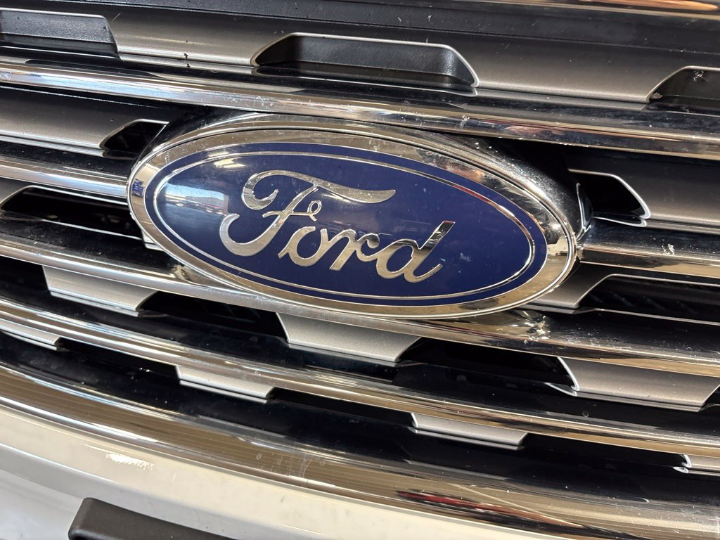 Used 2020 Ford Edge SEL w/ Cold Weather Package AWD/4WD image 9