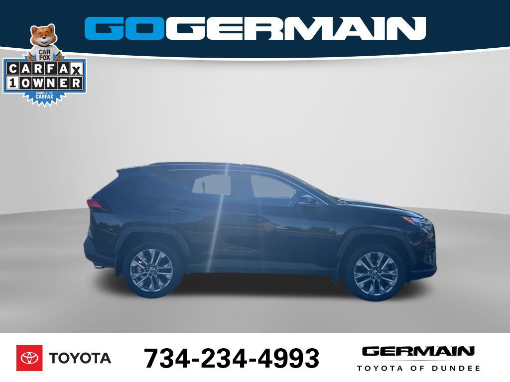 Used 2022 Toyota RAV4 XLE Premium AWD/4WD image 6
