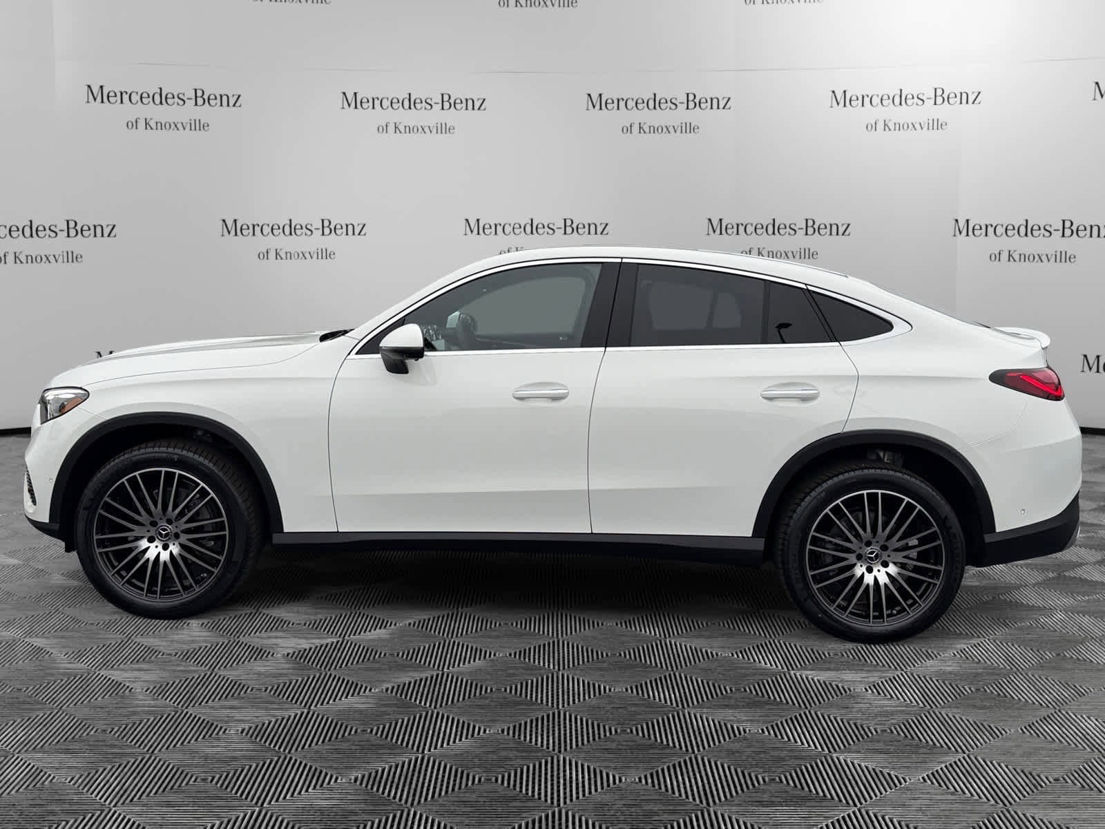 New 2026 Mercedes-Benz GLC 300 GLC 300 image 2